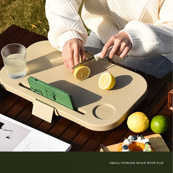 Folding picnic storage basket detail